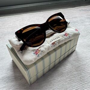 Sezane Chiara Sunglasses in Tortoiseshell